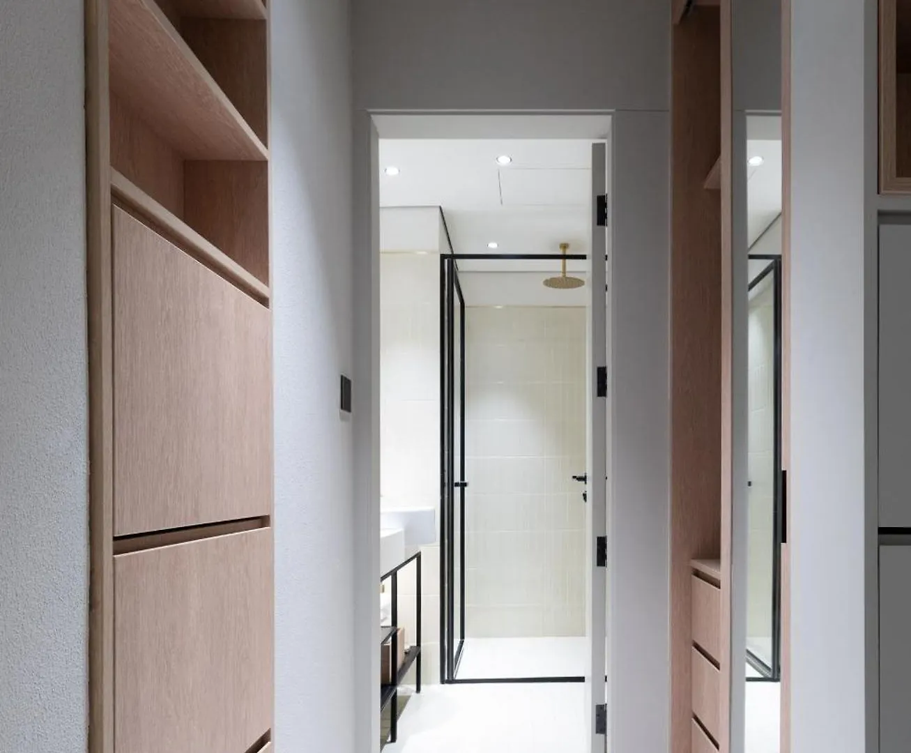 Modern Studio, Burj Views - Business Travelers Dubai Apartment