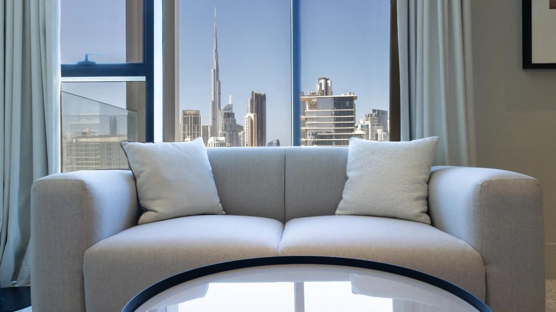 Modern Studio, Burj Views - Business Travelers Dubai