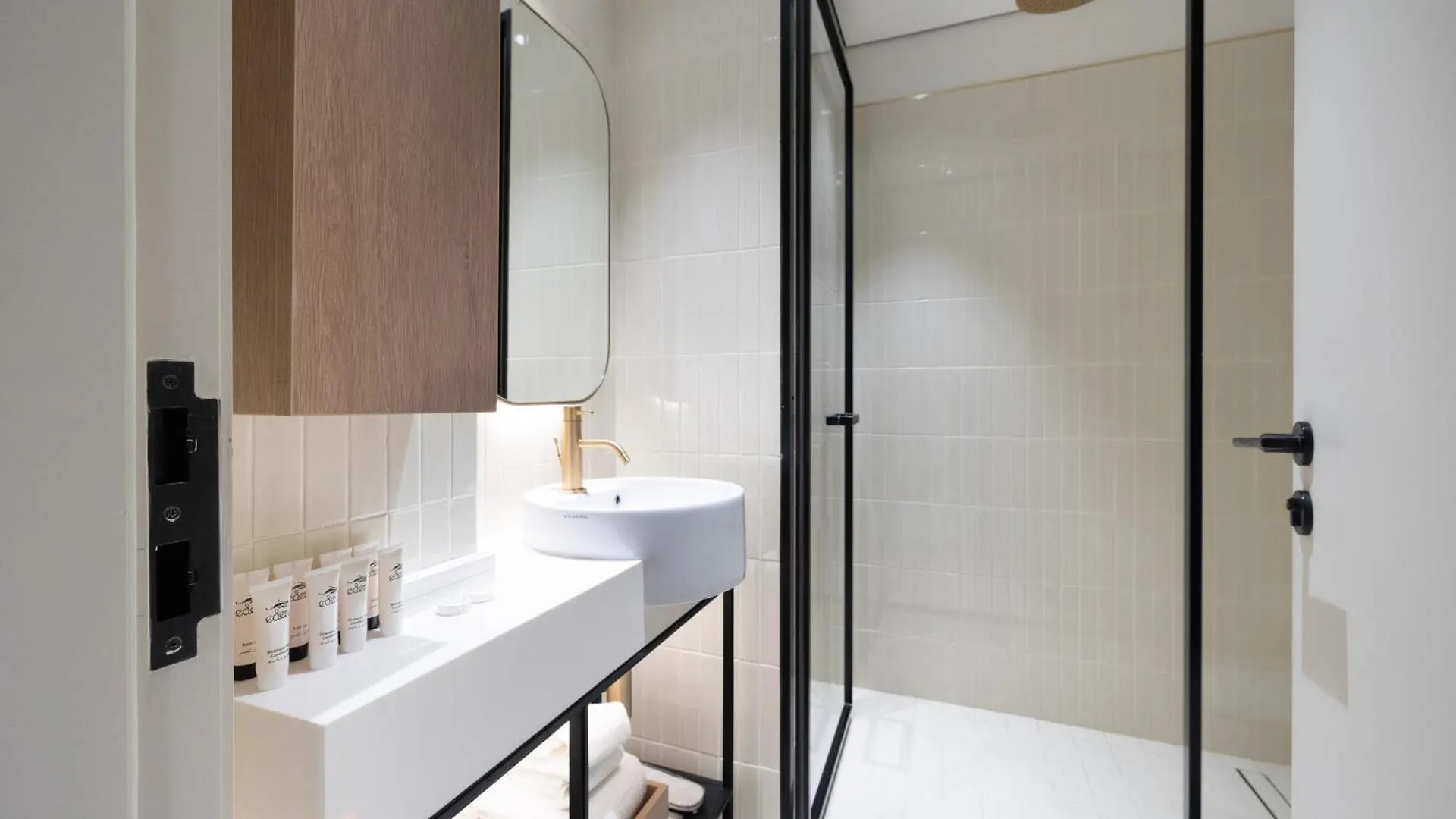 Modern Studio, Burj Views - Business Travelers Dubai
